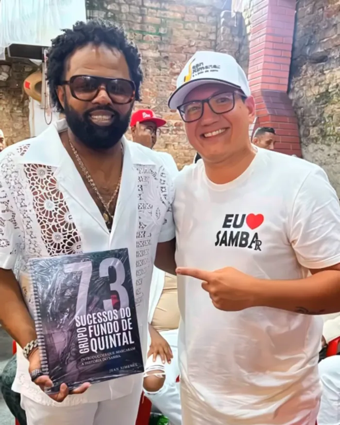 Jean com artista do samba