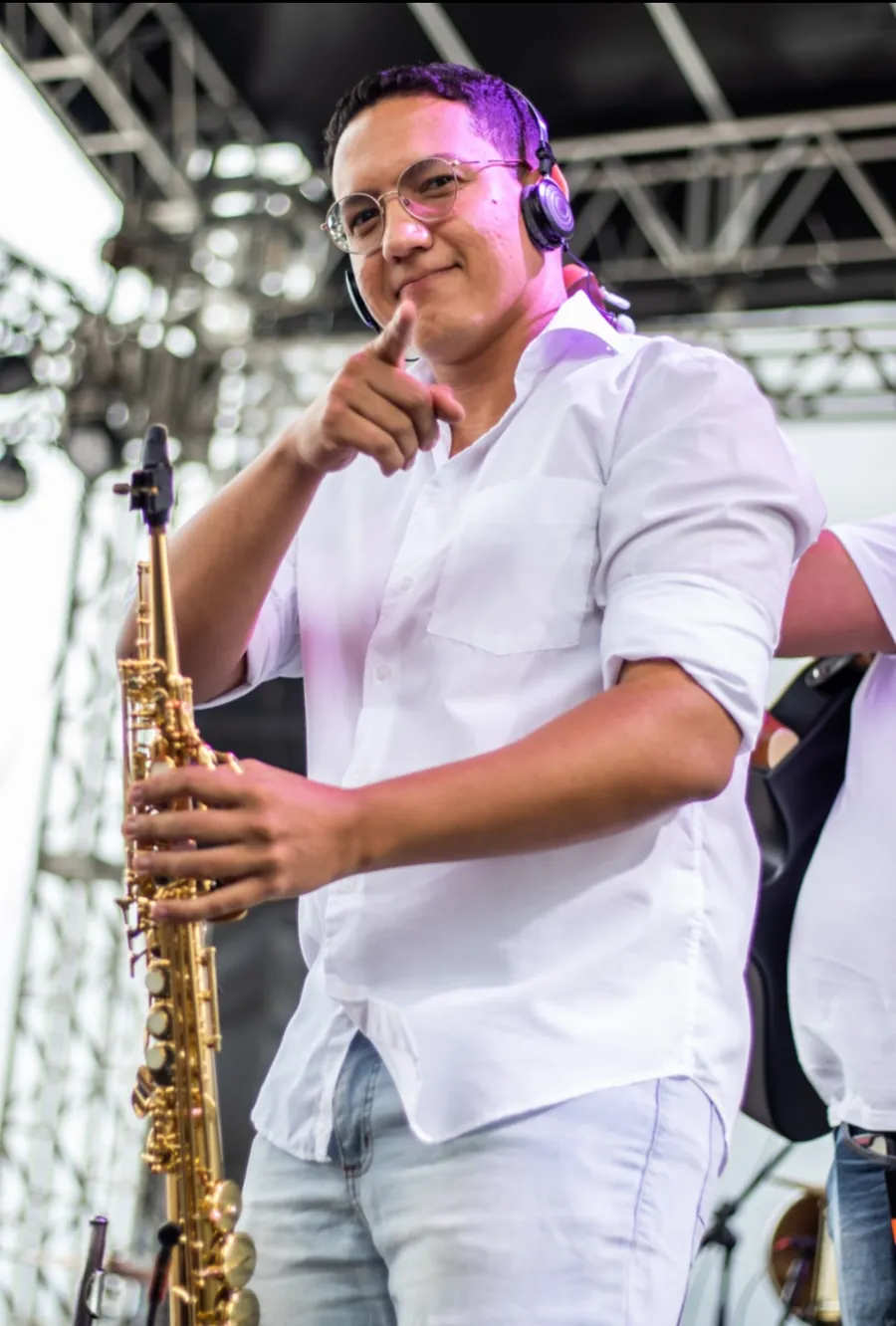 Jean Ximenes com o saxofone soprano